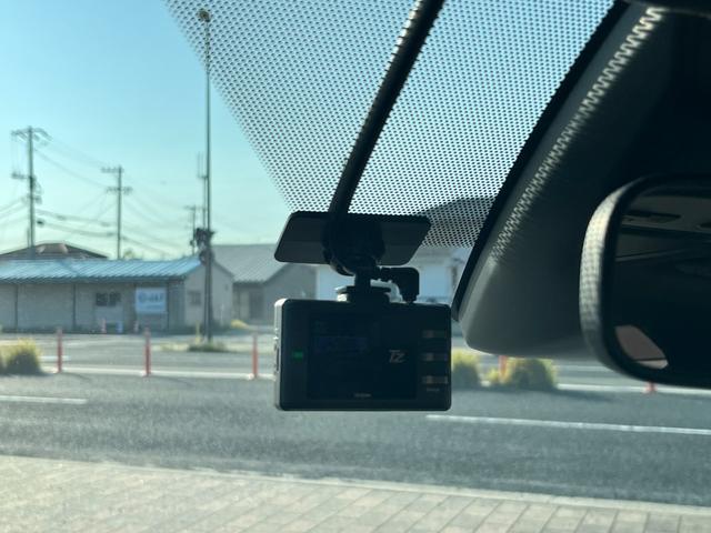 ノア Ｓｉ　ダブルバイビーＩＩＩ　７人乗　ＬＥＤオートライト／オートハイビーム　両側電動ドア　フルセグ９インチナビ　フリップダウン　ドラレコ　ＤＶＤ　ＵＳＢ　Ｂｌｕｅｔｏｏｔｈ　ｃａｒｐｌａｙ　ＨＤＭＩ　バックカメラ（51枚目）