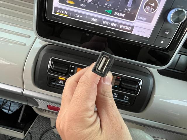 セーフティサポート　ルーフレール　両側電動ドア　オートライト／オートハイビーム　コーナーセンサー　シートヒーター　ＣＤ　ＵＳＢ　Ｂｌｕｅｔｏｏｔｈ　オートリトラミラー