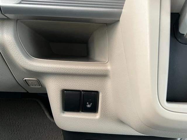 セーフティサポート　ルーフレール　両側電動ドア　オートライト／オートハイビーム　コーナーセンサー　シートヒーター　ＣＤ　ＵＳＢ　Ｂｌｕｅｔｏｏｔｈ　オートリトラミラー