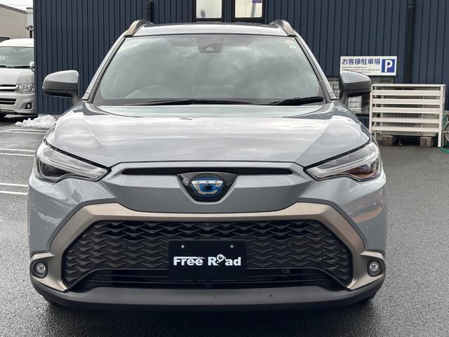 カローラクロス ハイブリッド　Ｚ　コーナーセンサー　ルーフレール　パワーシート　シートヒーター　パワーバックドア　純正ディスプレイオーディオ　ＵＳＢ　Ｂｌｕｅｔｏｏｔｈ　ｃａｒｐｌａｙ　アラウンドビューモニター（3枚目）