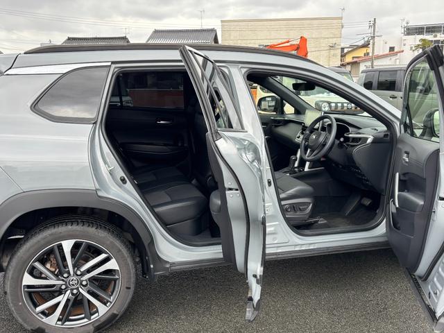 カローラクロス ハイブリッド　Ｚ　コーナーセンサー　ルーフレール　パワーシート　シートヒーター　パワーバックドア　純正ディスプレイオーディオ　ＵＳＢ　Ｂｌｕｅｔｏｏｔｈ　ｃａｒｐｌａｙ　アラウンドビューモニター（15枚目）