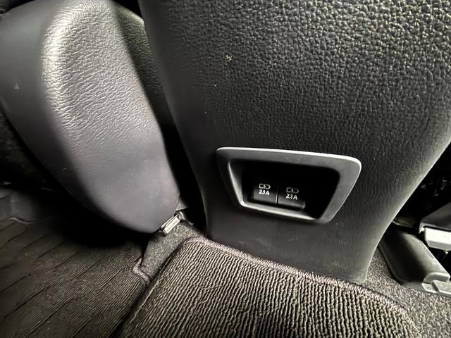 カローラクロス ハイブリッド　Ｚ　コーナーセンサー　ルーフレール　パワーシート　シートヒーター　パワーバックドア　純正ディスプレイオーディオ　ＵＳＢ　Ｂｌｕｅｔｏｏｔｈ　ｃａｒｐｌａｙ　アラウンドビューモニター（24枚目）