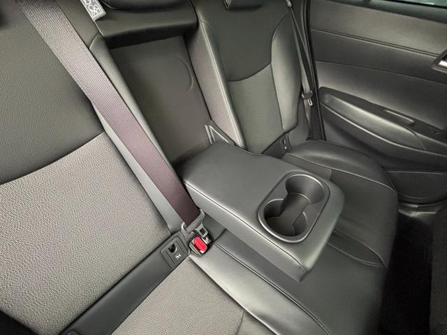 カローラクロス ハイブリッド　Ｚ　コーナーセンサー　ルーフレール　パワーシート　シートヒーター　パワーバックドア　純正ディスプレイオーディオ　ＵＳＢ　Ｂｌｕｅｔｏｏｔｈ　ｃａｒｐｌａｙ　アラウンドビューモニター（26枚目）