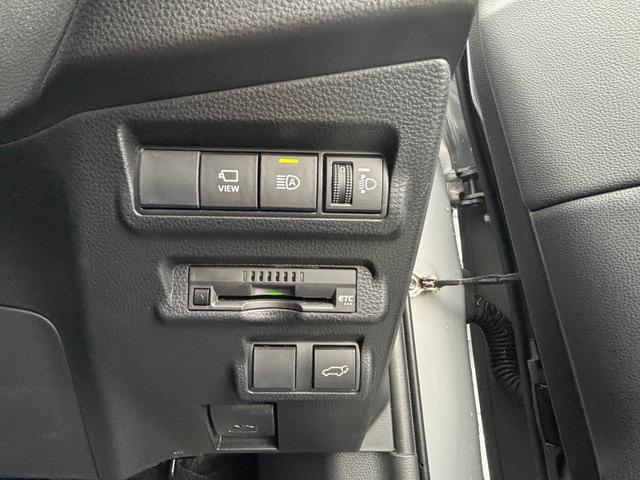 カローラクロス ハイブリッド　Ｚ　コーナーセンサー　ルーフレール　パワーシート　シートヒーター　パワーバックドア　純正ディスプレイオーディオ　ＵＳＢ　Ｂｌｕｅｔｏｏｔｈ　ｃａｒｐｌａｙ　アラウンドビューモニター（49枚目）