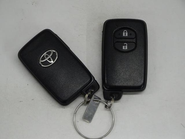 ヴィッツ F ワンセグ メモリーナビ ミュージックプレイヤー接続可 バックカメラ アイドリングストップ 衝突被害軽減システム オートマチックハイビーム ETC ドラレコ プッシュスタート スマートキー(49枚目)