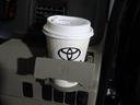 運転席からすぐに手が届くカップホルダーです。