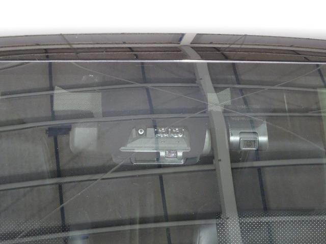 ヴォクシー ZS 煌III フルセグ メモリーナビ DVD再生 ミュージックプレイヤー接続可 後席モニター バックカメラ 衝突被害軽減システム ETC ドラレコ 両側電動スライド LEDヘッドランプ ウオークスルー 乗車定員7人(6枚目)