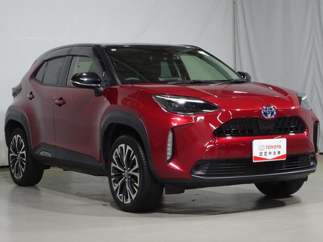 ヤリスクロス ハイブリッドＺ　ディスプレイオーディオ　ミュージックプレイヤー接続可　バックカメラ　衝突被害軽減システム　クルーズコントロール　ＥＴＣ　ドラレコ　スマートキー　シートヒーター　ＬＥＤヘッドランプ　純正アルミ（2枚目）