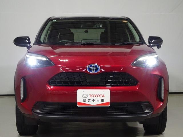 ヤリスクロス ハイブリッドＺ　ディスプレイオーディオ　ミュージックプレイヤー接続可　バックカメラ　衝突被害軽減システム　クルーズコントロール　ＥＴＣ　ドラレコ　スマートキー　シートヒーター　ＬＥＤヘッドランプ　純正アルミ（5枚目）