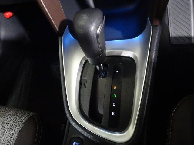 ヤリスクロス ハイブリッドＺ　ディスプレイオーディオ　ミュージックプレイヤー接続可　バックカメラ　衝突被害軽減システム　クルーズコントロール　ＥＴＣ　ドラレコ　スマートキー　シートヒーター　ＬＥＤヘッドランプ　純正アルミ（30枚目）