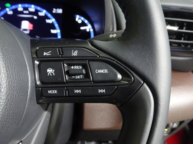 ヤリスクロス ハイブリッドＺ　ディスプレイオーディオ　ミュージックプレイヤー接続可　バックカメラ　衝突被害軽減システム　クルーズコントロール　ＥＴＣ　ドラレコ　スマートキー　シートヒーター　ＬＥＤヘッドランプ　純正アルミ（32枚目）