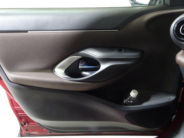 ヤリスクロス ハイブリッドＺ　ディスプレイオーディオ　ミュージックプレイヤー接続可　バックカメラ　衝突被害軽減システム　クルーズコントロール　ＥＴＣ　ドラレコ　スマートキー　シートヒーター　ＬＥＤヘッドランプ　純正アルミ（41枚目）