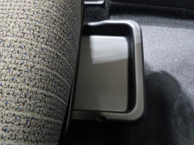 ヤリスクロス ハイブリッドＺ　ディスプレイオーディオ　ミュージックプレイヤー接続可　バックカメラ　衝突被害軽減システム　クルーズコントロール　ＥＴＣ　ドラレコ　スマートキー　シートヒーター　ＬＥＤヘッドランプ　純正アルミ（44枚目）