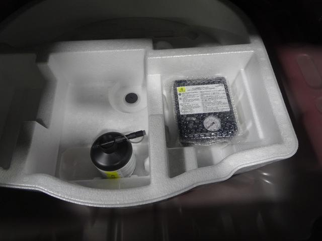 ヤリスクロス ハイブリッドＺ　ディスプレイオーディオ　ミュージックプレイヤー接続可　バックカメラ　衝突被害軽減システム　クルーズコントロール　ＥＴＣ　ドラレコ　スマートキー　シートヒーター　ＬＥＤヘッドランプ　純正アルミ（49枚目）