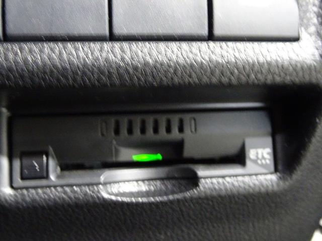 RAV4 アドベンチャー 4WD フルセグ メモリーナビ DVD再生 バックカメラ 衝突被害軽減システム ETC ドラレコ LEDヘッドランプ ワンオーナー 記録簿(12枚目)