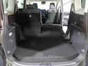 後席シートは左右分割可倒式なので、長さのある物など色々な荷物が積めます。