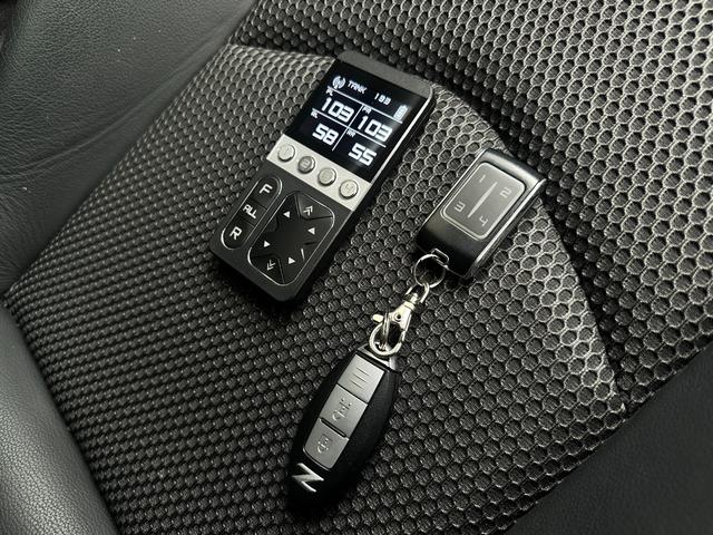 フェアレディZ ロードスターバージョンST エアフォースエアサス ヴァラマンディ19インチ T-demandeフルアーム T-demande前後ビッグブレーキ フロントカーボンリップ チタンエキゾースト NR-Gステアリング pivotスロコン(80枚目)