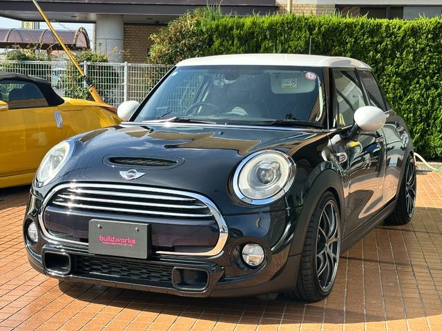 MINI クーパーS BBSRI-A18インチ KW車高調 レムスマフラー ユニオンジャックテールランプ サイドウィンカー シートカバー セルスターレーダー ドラレコ ツートンルーフミラー 車検2年付(10枚目)