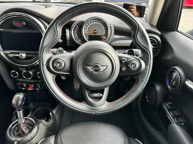 MINI クーパーS BBSRI-A18インチ KW車高調 レムスマフラー ユニオンジャックテールランプ サイドウィンカー シートカバー セルスターレーダー ドラレコ ツートンルーフミラー 車検2年付(41枚目)