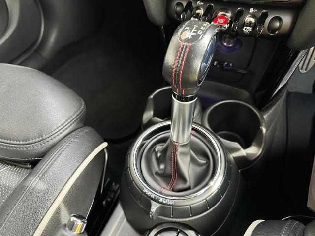 MINI クーパーS BBSRI-A18インチ KW車高調 レムスマフラー ユニオンジャックテールランプ サイドウィンカー シートカバー セルスターレーダー ドラレコ ツートンルーフミラー 車検2年付(50枚目)