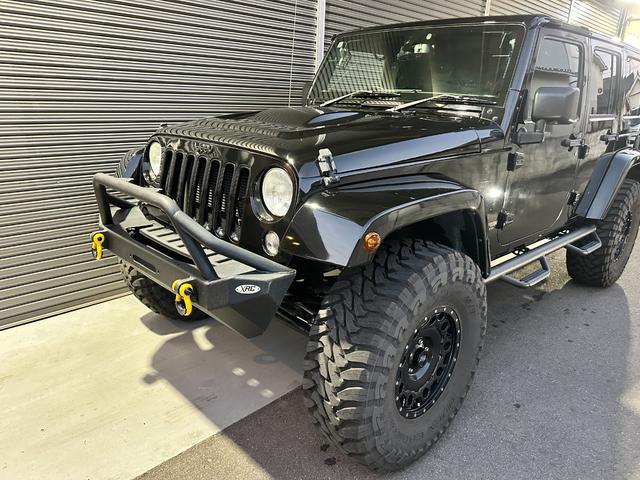 ジープ・ラングラーアンリミテッド アルティテュード　３７インチＯＰＥＮ　ＣＯＵＮＴＲＹ　ｋｍｃ　ＫＭ５２９ＨＯＬＬＳＨＯＴ　ＲＯＵＧＨ　ＣＯＵＮＴＲＹサスペンション　ステダン　ラテラル　　インテーク　ＸＲＣカンガルーバンパー　マフラー　ヒッチ　クランプ（22枚目）