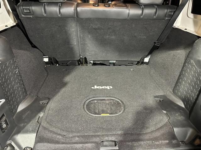 ジープ・ラングラーアンリミテッド アルティテュード　３７インチＯＰＥＮ　ＣＯＵＮＴＲＹ　ｋｍｃ　ＫＭ５２９ＨＯＬＬＳＨＯＴ　ＲＯＵＧＨ　ＣＯＵＮＴＲＹサスペンション　ステダン　ラテラル　　インテーク　ＸＲＣカンガルーバンパー　マフラー　ヒッチ　クランプ（44枚目）