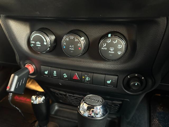 ジープ・ラングラーアンリミテッド アルティテュード　３７インチＯＰＥＮ　ＣＯＵＮＴＲＹ　ｋｍｃ　ＫＭ５２９ＨＯＬＬＳＨＯＴ　ＲＯＵＧＨ　ＣＯＵＮＴＲＹサスペンション　ステダン　ラテラル　　インテーク　ＸＲＣカンガルーバンパー　マフラー　ヒッチ　クランプ（73枚目）