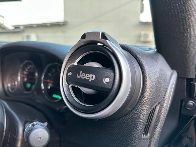 ジープ・ラングラーアンリミテッド アルティテュード　３７インチＯＰＥＮ　ＣＯＵＮＴＲＹ　ｋｍｃ　ＫＭ５２９ＨＯＬＬＳＨＯＴ　ＲＯＵＧＨ　ＣＯＵＮＴＲＹサスペンション　ステダン　ラテラル　　インテーク　ＸＲＣカンガルーバンパー　マフラー　ヒッチ　クランプ（78枚目）