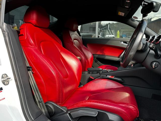 ＴＴクーペ ２．０ＴＦＳＩ　２．０ＴＦＳＩ　赤革　ＢＢＳアルミホイール　ＢＬＵＥＴＯＯＴＨ　ドラレコ　バックカメラ　ＵＳＢ入力　車検Ｒ８年９月（32枚目）