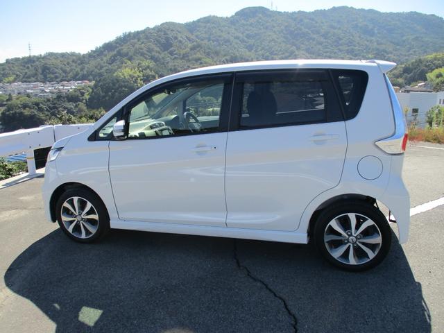 デイズ ハイウェイスター　Ｇターボ　メモリーナビ・フルセグ・アラウンドビューモニター・Ｂｌｕｅｔｏｏｔｈ・ＣＤ・ＤＶＤ・エマージェンシーブレーキ・踏み間違い衝突防止アシスト・パーキングアシスト・インテリジェントキー・ワンオーナー・禁煙車（11枚目）