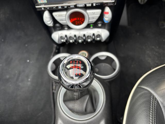 MINI ジョンクーパーワークス コンバーチブル ETC オートエアコン バックカメラ キーレス 地デジフルセグ 禁煙車 電格ミラー(41枚目)