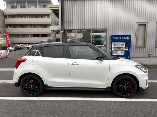 スイフトスポーツ ZC33S ファイナルエディション フロアマット・ナビ・ETC2.0・前後ドラレコ付き(5枚目)