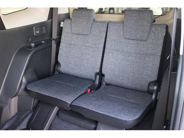 シエンタ ハイブリッドZ ・禁煙車・ユーザー買取車・両側パワースライドドア・ETC2.0・シートヒーター・ステアリングヒーター・LEDヘッドランプ・ドライブレコーダー前後・パノラミックビューモニター・地デジTV・バックカメラ(10枚目)