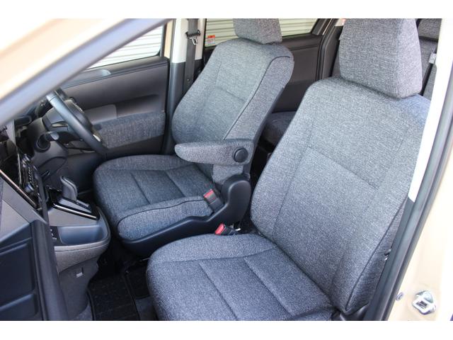 シエンタ ハイブリッドZ ・禁煙車・ユーザー買取車・両側パワースライドドア・ETC2.0・シートヒーター・ステアリングヒーター・LEDヘッドランプ・ドライブレコーダー前後・パノラミックビューモニター・地デジTV・バックカメラ(11枚目)