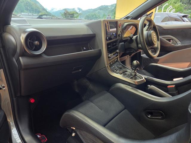 GRヤリス RZ ハイパフォーマンス ワンオーナー 禁煙車(32枚目)