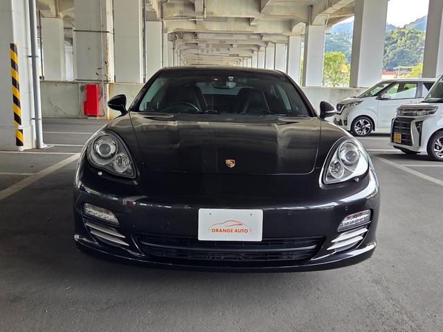 パナメーラ 4 4WD サンルーフ 黒革シート HDDナビ TV BLUETOOTH バックカメラ(2枚目)