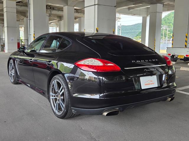 パナメーラ 4 4WD サンルーフ 黒革シート HDDナビ TV BLUETOOTH バックカメラ(7枚目)