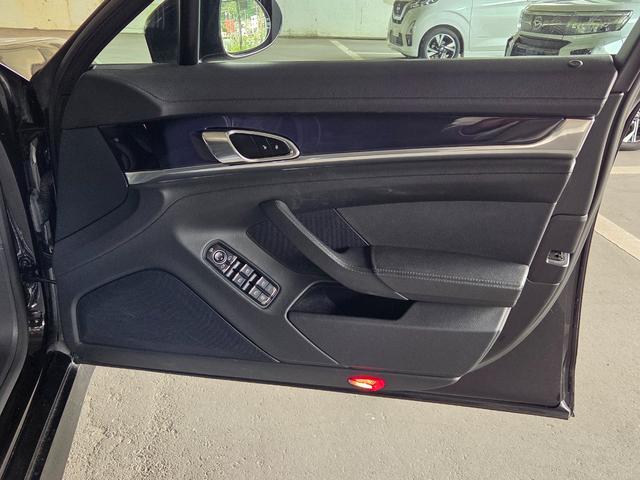 パナメーラ 4 4WD サンルーフ 黒革シート HDDナビ TV BLUETOOTH バックカメラ(16枚目)