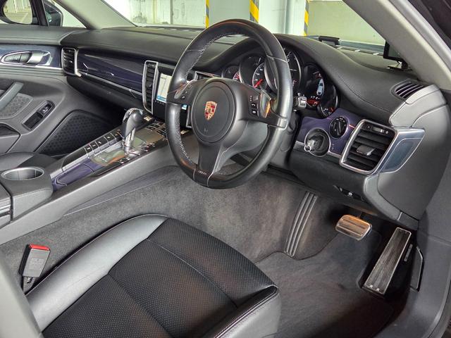 パナメーラ 4 4WD サンルーフ 黒革シート HDDナビ TV BLUETOOTH バックカメラ(18枚目)