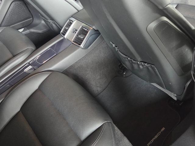 パナメーラ 4 4WD サンルーフ 黒革シート HDDナビ TV BLUETOOTH バックカメラ(21枚目)