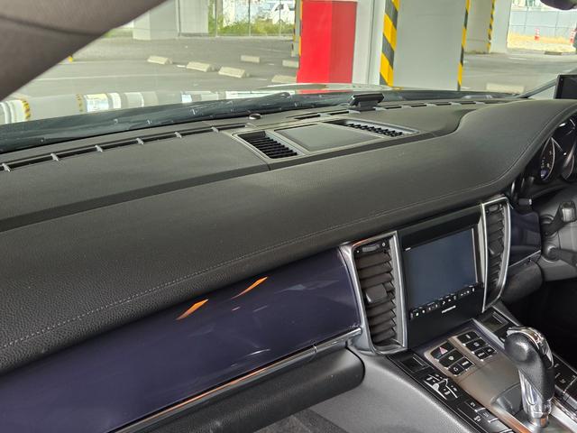 パナメーラ 4 4WD サンルーフ 黒革シート HDDナビ TV BLUETOOTH バックカメラ(25枚目)
