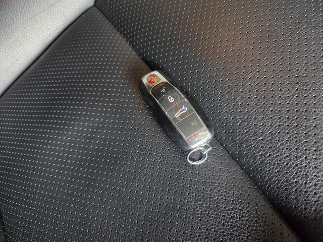 パナメーラ 4 4WD サンルーフ 黒革シート HDDナビ TV BLUETOOTH バックカメラ(49枚目)