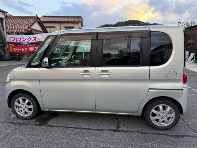 タント Ｘリミテッド　安全ボディ　電動パワースライドドア　スマートキー　ＣＤ・ラジオ　純正アルミホイール　スペアタイヤ有り（9枚目）