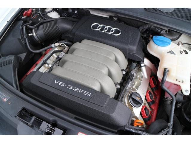 Ａ６ ３．２ＦＳＩクワトロ　フルタイム４ＷＤ（4枚目）