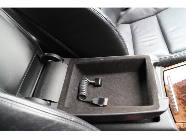 Ａ６ ３．２ＦＳＩクワトロ　フルタイム４ＷＤ（16枚目）