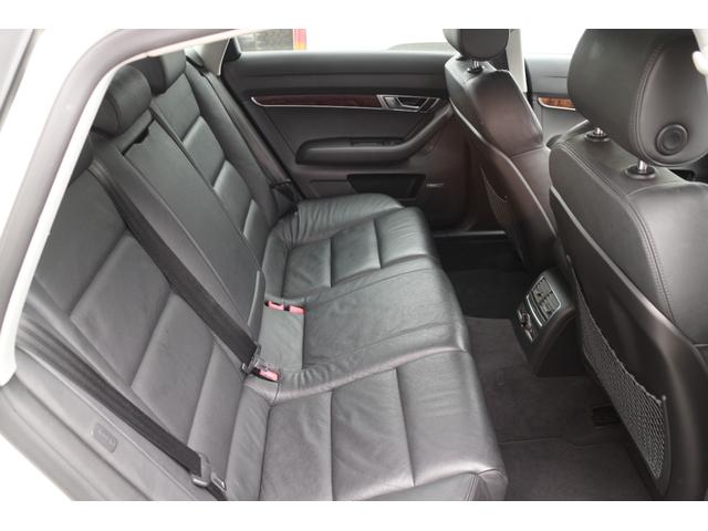Ａ６ ３．２ＦＳＩクワトロ　フルタイム４ＷＤ（23枚目）
