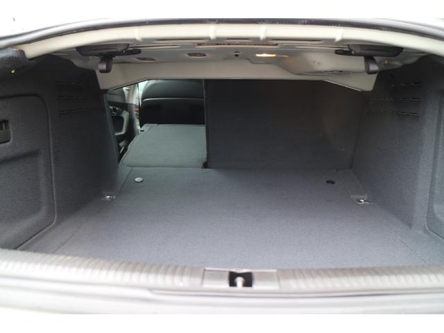 Ａ６ ３．２ＦＳＩクワトロ　フルタイム４ＷＤ（26枚目）