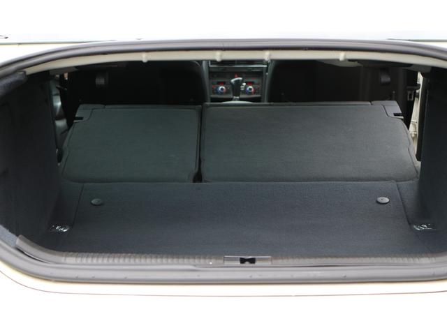 Ａ６ ３．２ＦＳＩクワトロ　フルタイム４ＷＤ（33枚目）