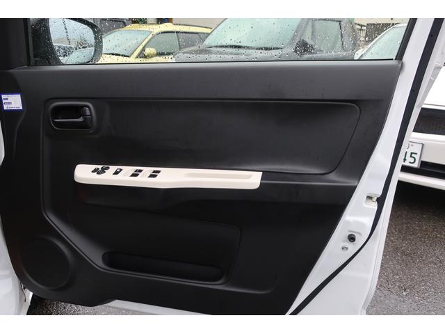 S レーダーブレーキサポート装着車 スマートキー アイドリングストップ 電動格納ミラー シートヒーター AT 盗難防止システム ABS ESC CD ミュージックプレイヤー接続可 衝突安全ボディ エアコン(5枚目)