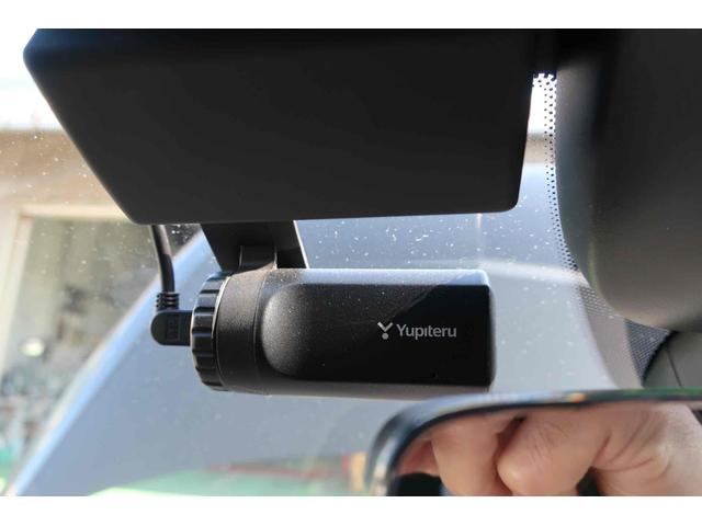 A4 2.0TFSIクワトロスポーツ Sラインパッケージ 4WD ドライブレコーダー クリアランスソナー オートクルーズコントロール バックカメラ ナビ TV アルミホイール オートライト HID AT シートヒーター スマートキー アイドリングストップ(13枚目)